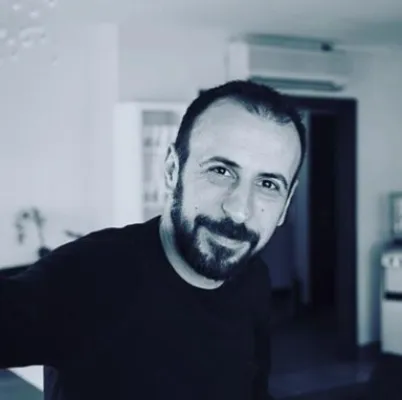Fahri Mola