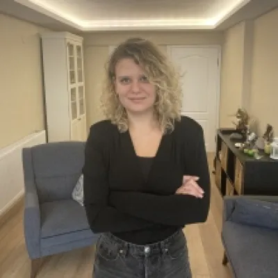 Özge Kutay