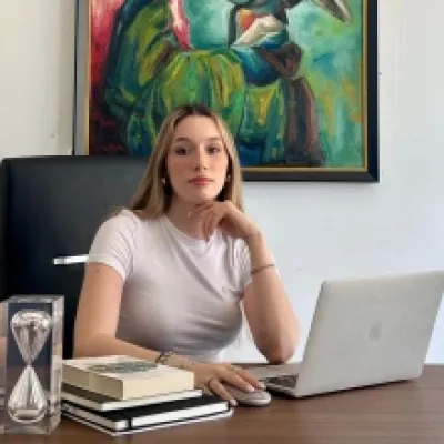 Dyt. Lara Kılıç
