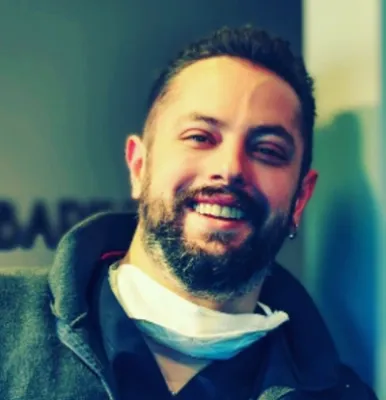 Uzm. Dr. Dt. Burhan Barın profil fotoğrafı