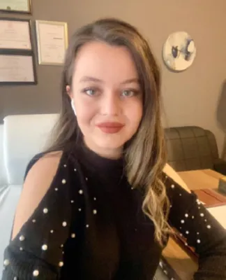 Özge Akgün profil fotoğrafı
