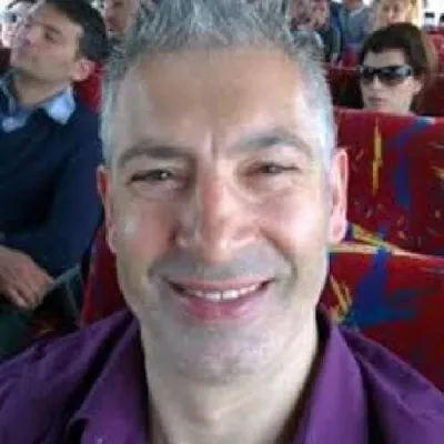 Adnan Uzluer profil fotoğrafı