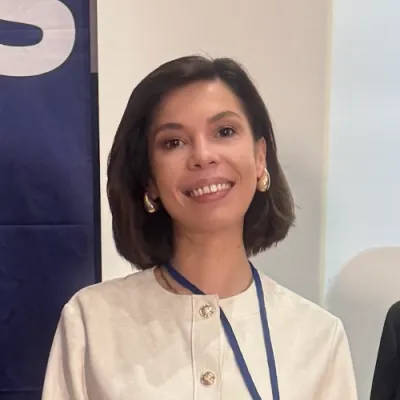 Duygu Gün Ön profil fotoğrafı