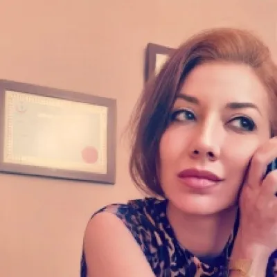 Dr. Özgür Çağla Cenker profil fotoğrafı