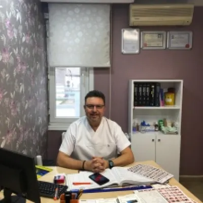 Op. Dr. Daniş Dikmen profil fotoğrafı