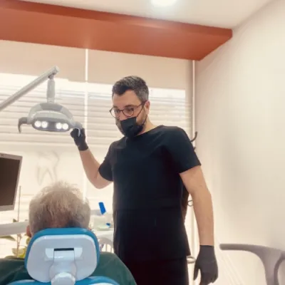 Uzm. Dr. Dt. Mustafa Oğuz Arslan profil fotoğrafı