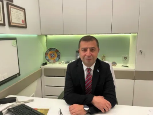 Uzm. Dr. Burak Canver profil fotoğrafı