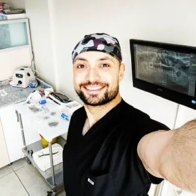 Uzm. Dr. Dt. Hakan Dinç profil fotoğrafı