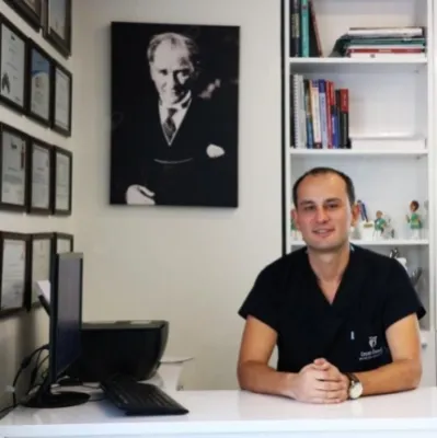 Uzm. Dr. Dt. Emrah Özmutlu profil fotoğrafı