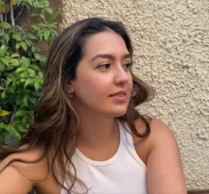 Dt. Buse Özbey profil fotoğrafı