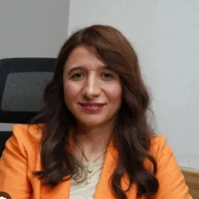 Doç. Dr. Özlem Zeynep Akyay profil fotoğrafı