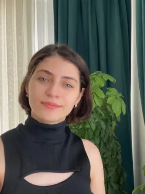 Dan. Ayşe Ayaz