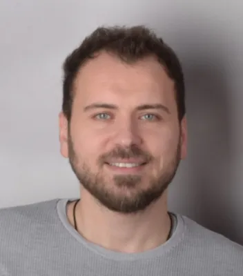 Uzm. Dr. Dt. Barış Öztürk profil fotoğrafı