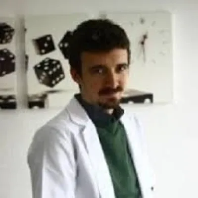 Dt. Özgür Efe Özdemir profil fotoğrafı