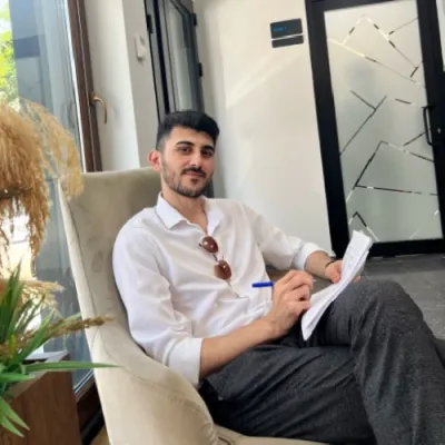 İzzet Kayacan profil fotoğrafı