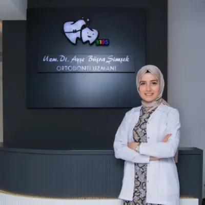 Uzm. Dr. Dt. Ayşe Büşra Şimşek profil fotoğrafı