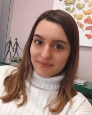 Hande İleri