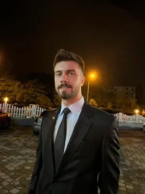 Salih Engin Tural profil fotoğrafı