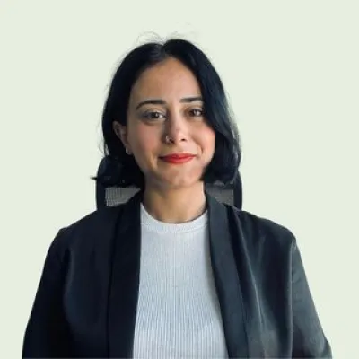 Esra Özel
