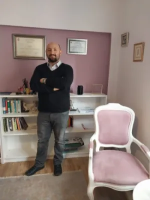 Uzm. Dr. Aile Danışmanı Özgür Çataltepe profil fotoğrafı