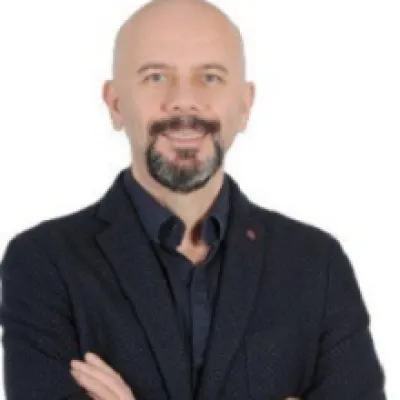 Dan. Özkan Kenarlı
