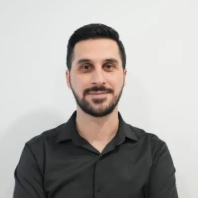 Şiyar Parlak