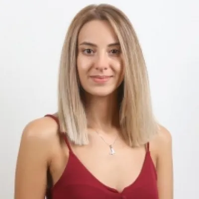 Zehra Akın