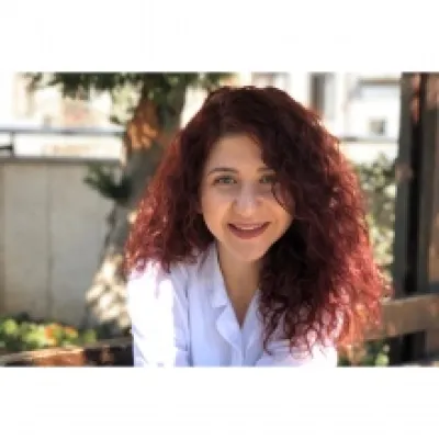 Yıldız Tilbe Topçuoğlu