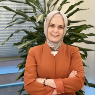 Hacer Sadıkoğlu