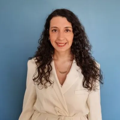 İrem Akyüz