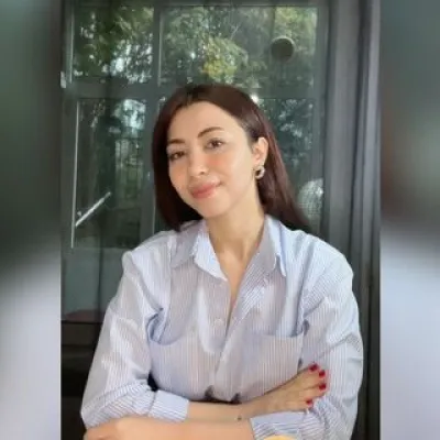Özge Yeşilova