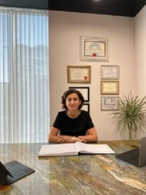 Uzm. Dr. Özlem Helin Çarkcı profil fotoğrafı