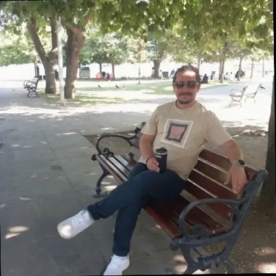Nazmi Kırelli profil fotoğrafı