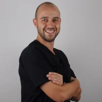 Dr. Dt. Nevzat Sezer Işıksaçan profil fotoğrafı