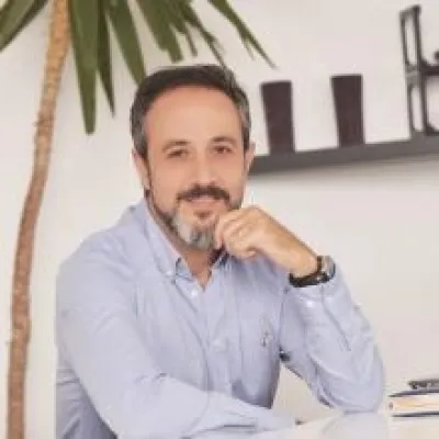 Uzm. Dr. Bülent Çekem profil fotoğrafı