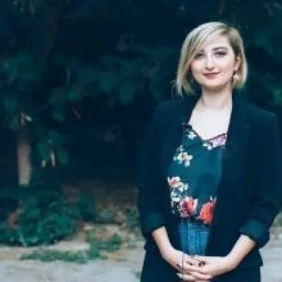 Özge Aykır