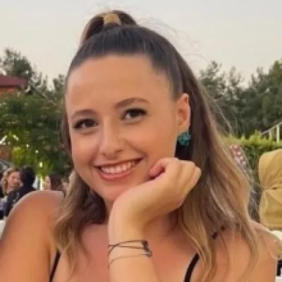 Melis Özbay