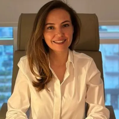 Feyza Ağaca Güler