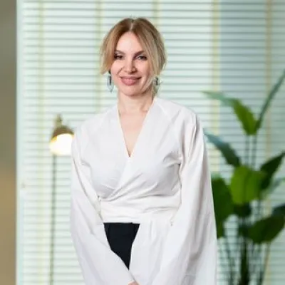 Op. Dr. Fatma Nur Tomakin profil fotoğrafı