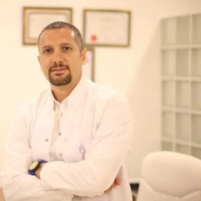 Uzm. Dr. Umut Hasan Kantarcı profil fotoğrafı