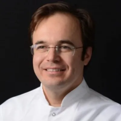 Dr. Dt. Eren Dikilitaş profil fotoğrafı