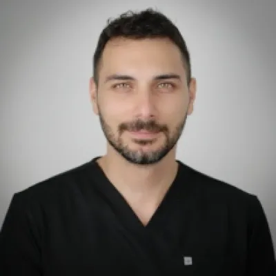 Dt. Doğukan Zorbey Muratoğlu profil fotoğrafı