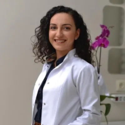 Doç. Dr. Yazgı Ay Ünüvar profil fotoğrafı