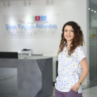 Uzm. Dr. Dt. Gizem Genç Danışman profil fotoğrafı