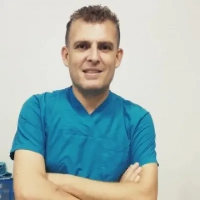 Op. Dr. Halil Dinçer profil fotoğrafı