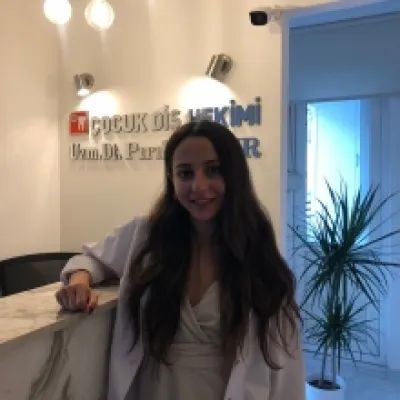 Uzm. Dr. Dt. Pırıl Çakır profil fotoğrafı