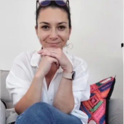 Hazel Özçelik