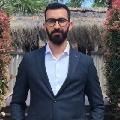 Uzm. Dr. Enes Elmalı profil fotoğrafı