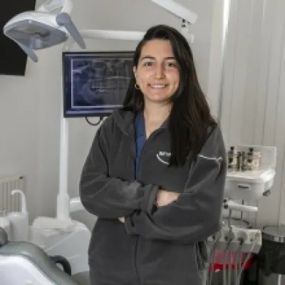 Dt. İrem Tepe profil fotoğrafı
