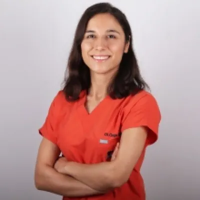 Özge Akay